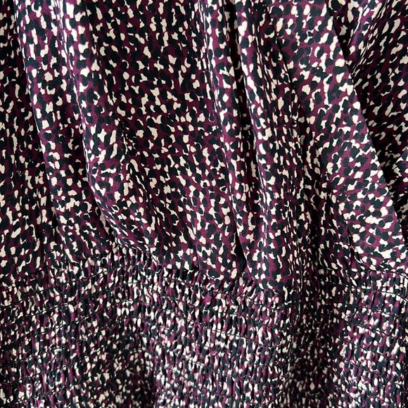 Purple crossover blouse - never worn. Size Medium - Picture 3 of 3